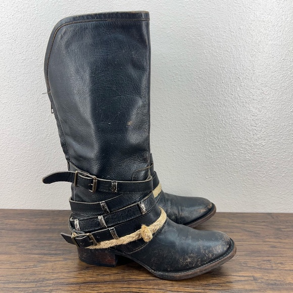 Freebird By Steven Women's Size 7 Drove Distressed Leather Leather Back Zip Boot - Picture 1 of 12